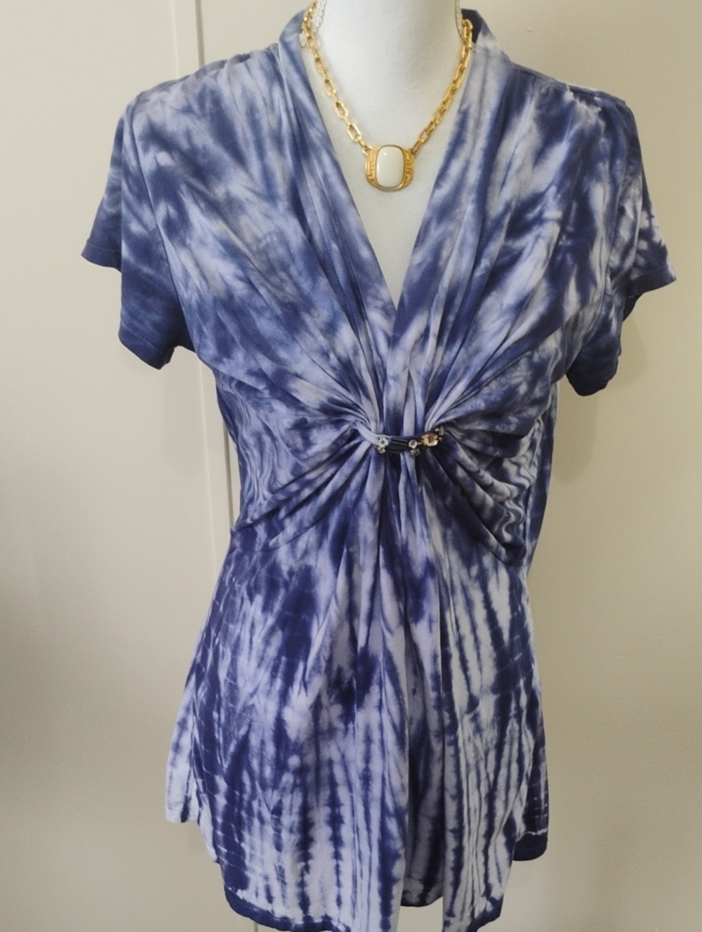 Tie-Dye V-Neck Twist Front Short Sleeve Top - Blue